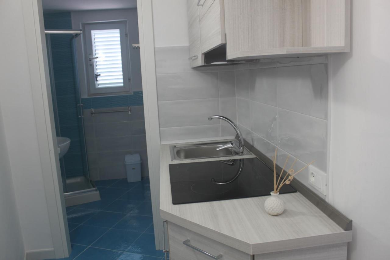 Camere Dieci Maggio- Beb Dory, Nemo, Guizzo Ponza Exterior photo