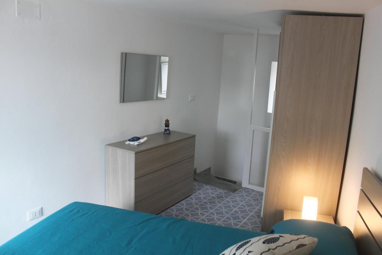 Camere Dieci Maggio- Beb Dory, Nemo, Guizzo Ponza Exterior photo